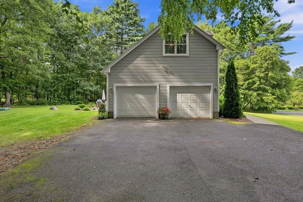 Photo of 30 Sylvan Circle