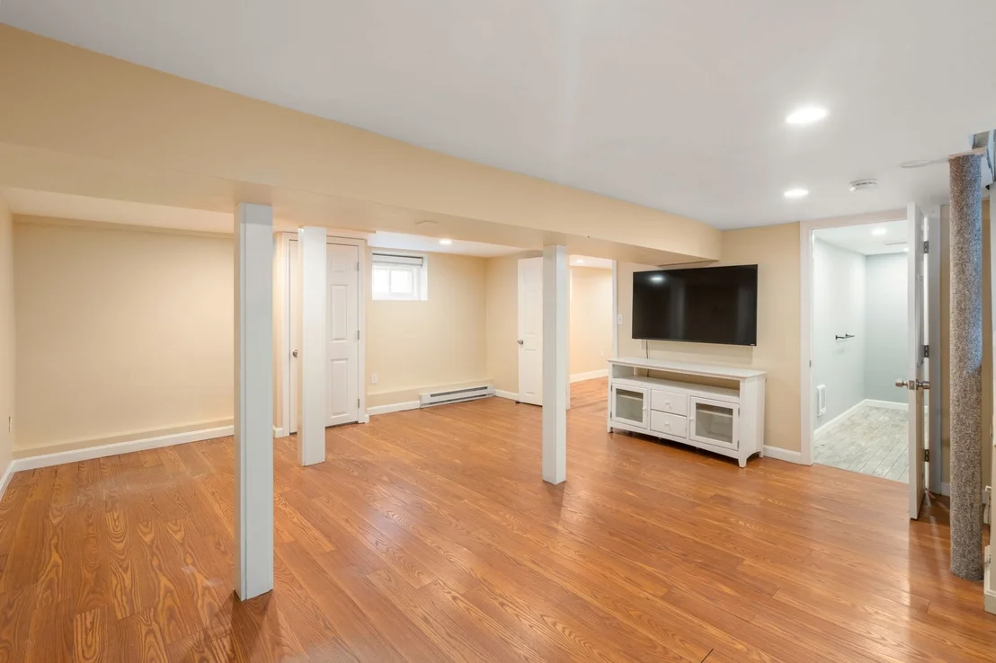 Photo of 63 Willow Ave