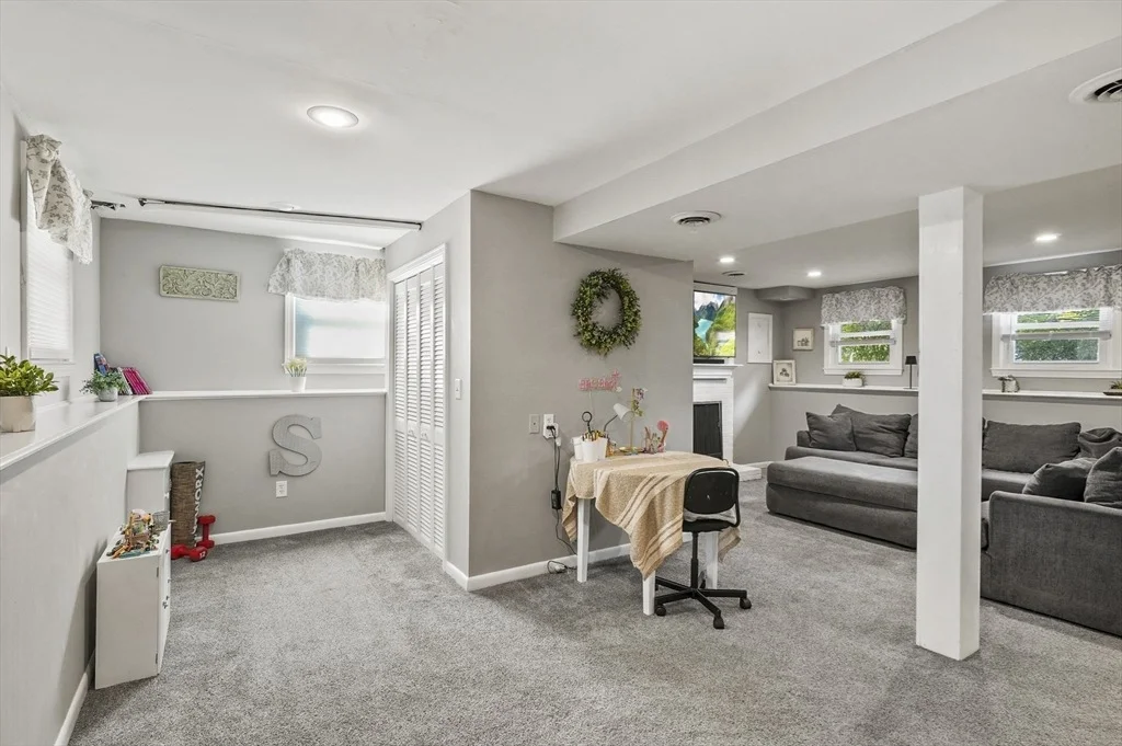 Photo of 5 Hawthorne Circle