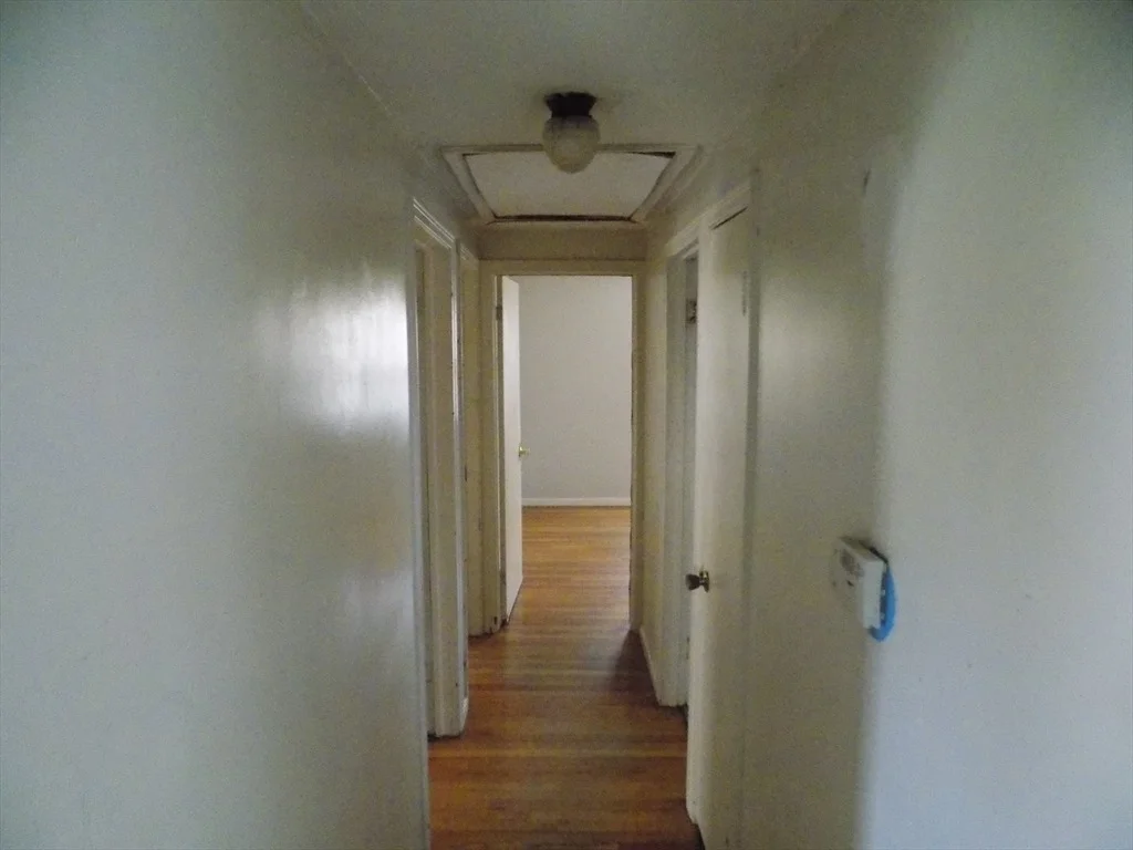 Photo of 1261 Page Blvd