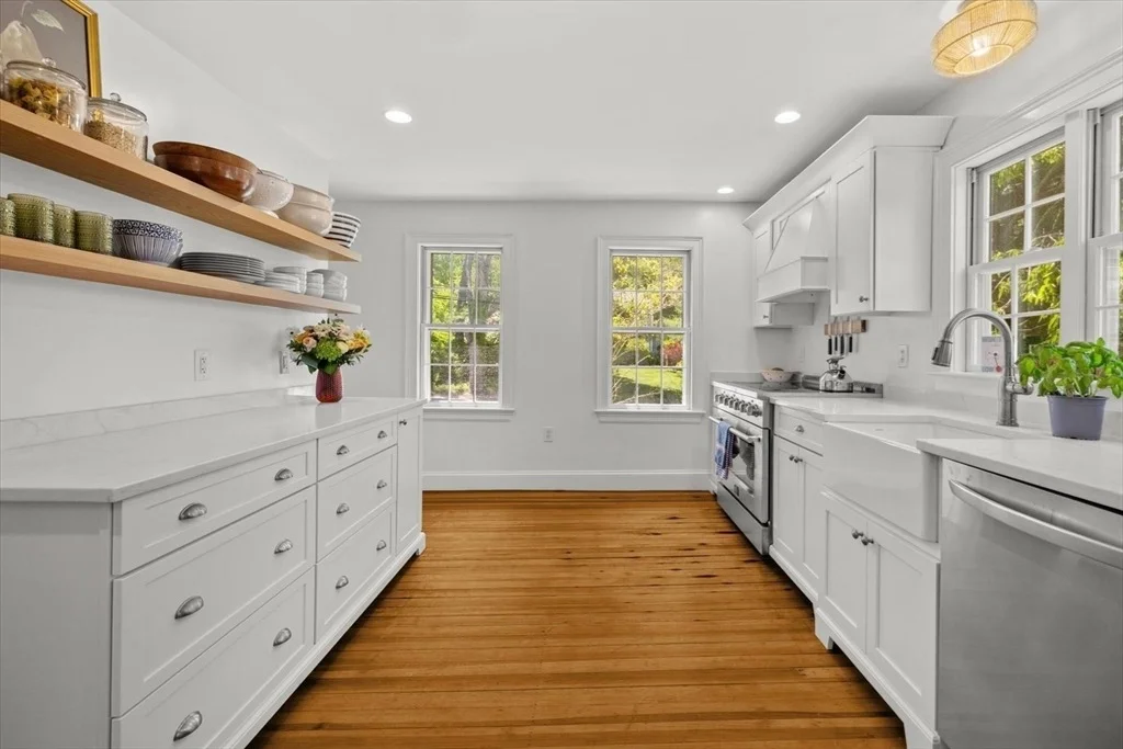 Photo of 100 Clapp Road