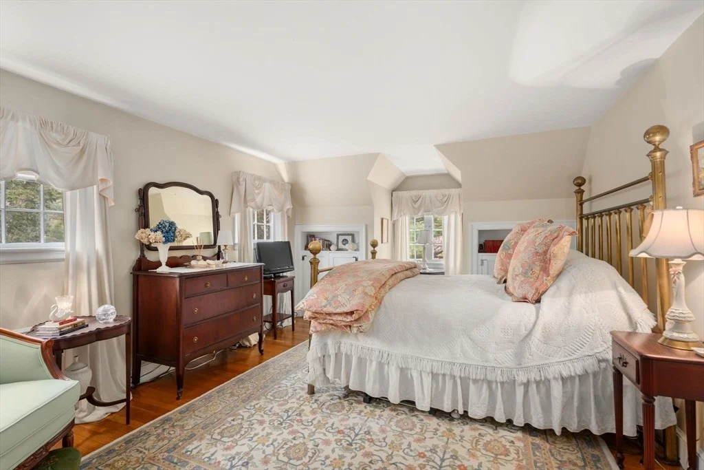 Photo of 167 Conant Rd