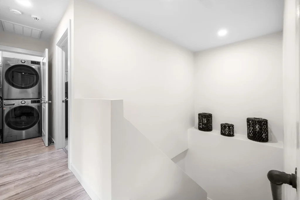 Photo of 27 Joy St