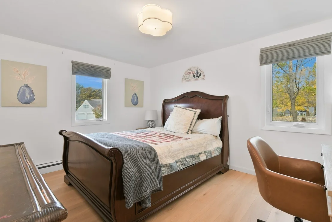 Photo of 7 Oxford Dr