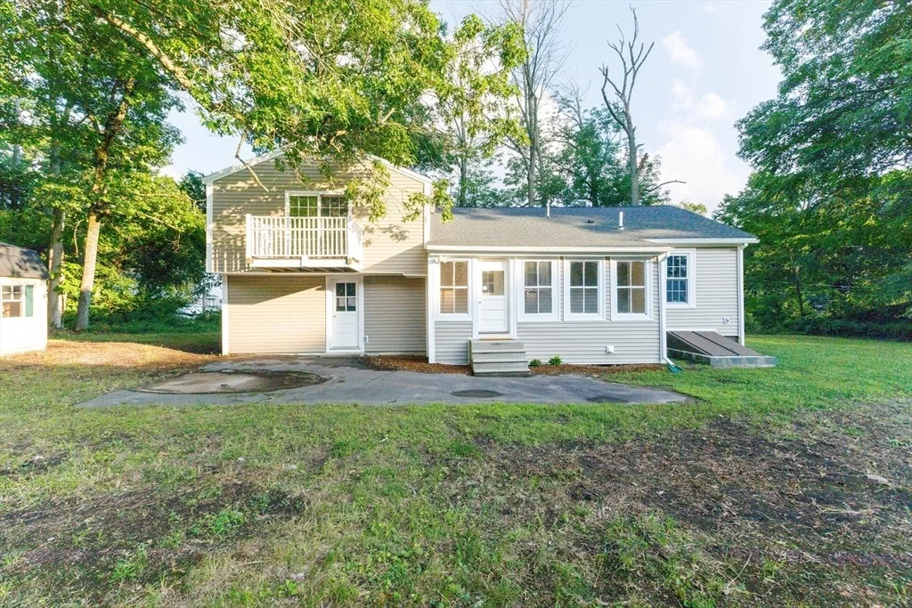 Photo of 22 Lakeside Ave