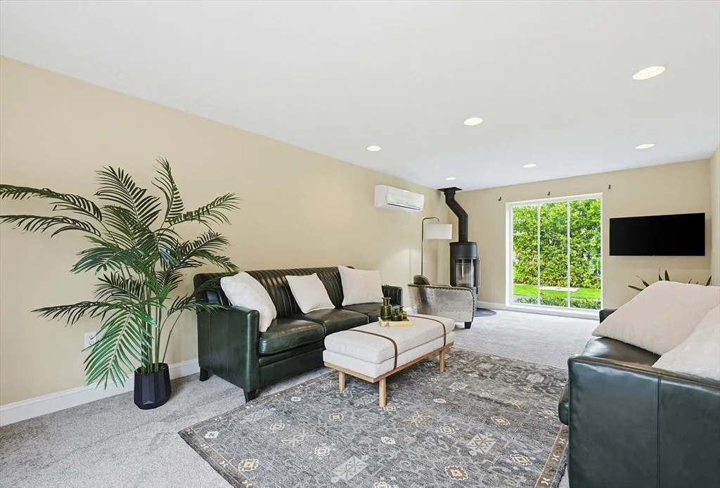 Photo of 13 Lawrence Circle
