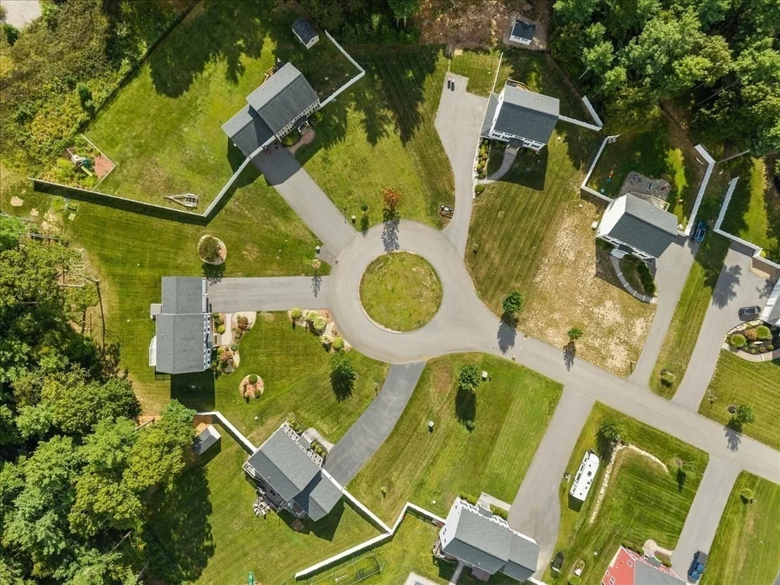 Photo of 32 Pocksha Dr