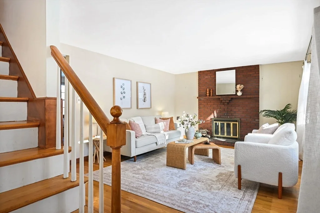 Photo of 48 Grapevine Ave
