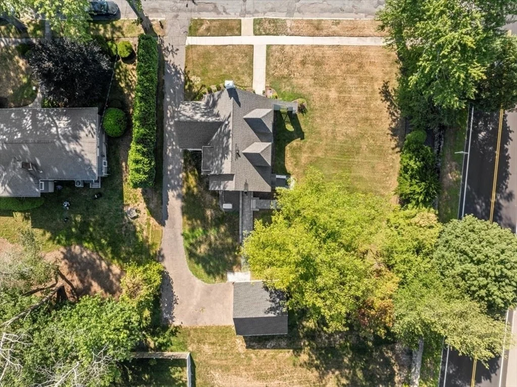 Photo of 8 Chilton Rd