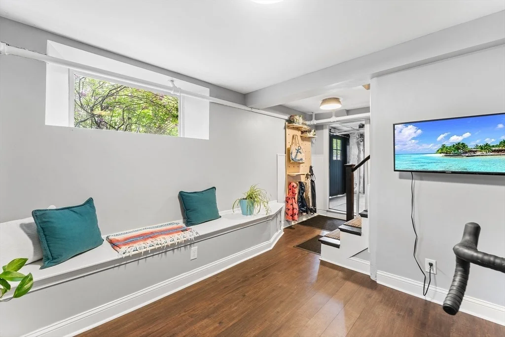 Photo of 11 Crehore Rd