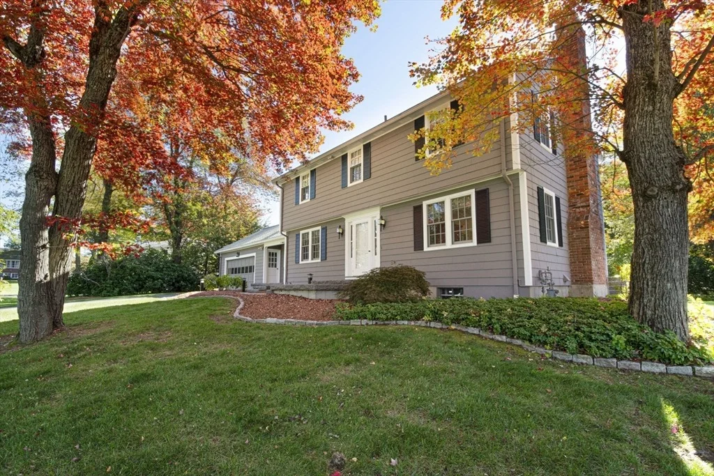 Photo of 93 Winfield Rd