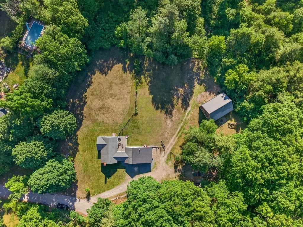 Photo of 4 Hamilton Hill Rd