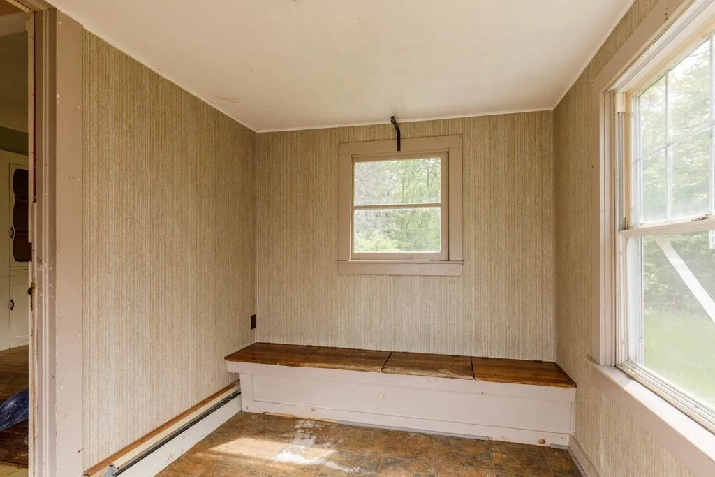 Photo of 326 Lake Road