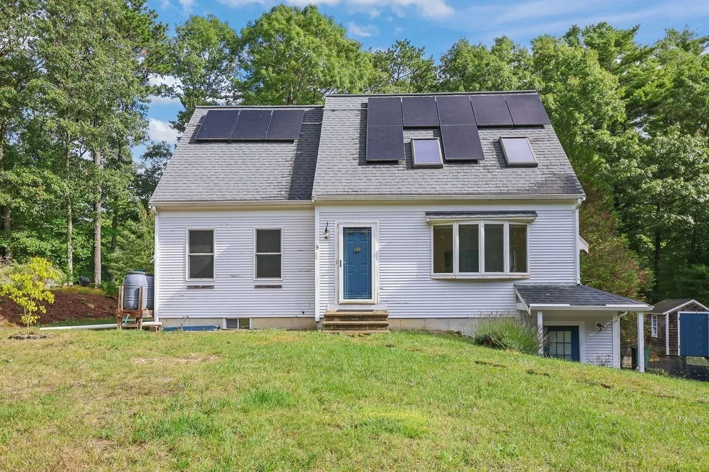 Photo of 9 Beachwood Dr.