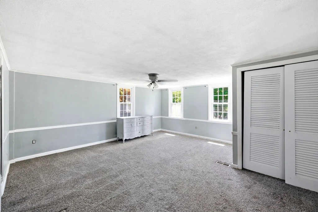 Photo of 1572 Main Rd