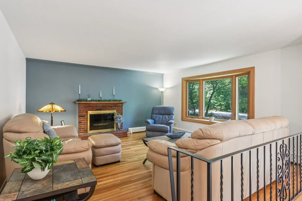Photo of 196 Hudson Rd