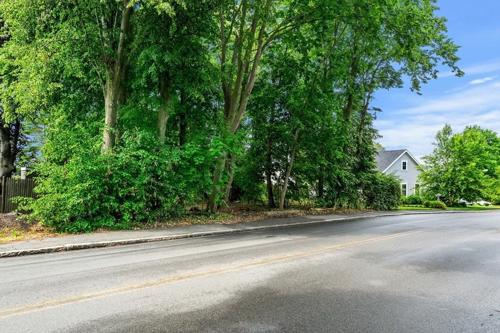 Photo of 239 Nahant Road