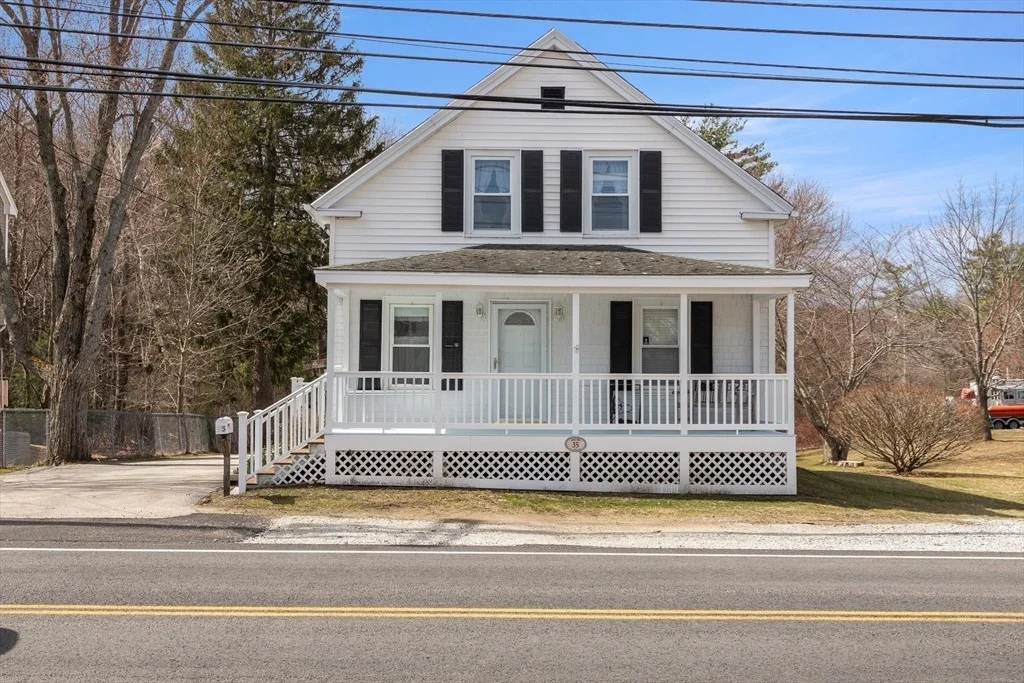 Photo of 35 Lafayette Rd