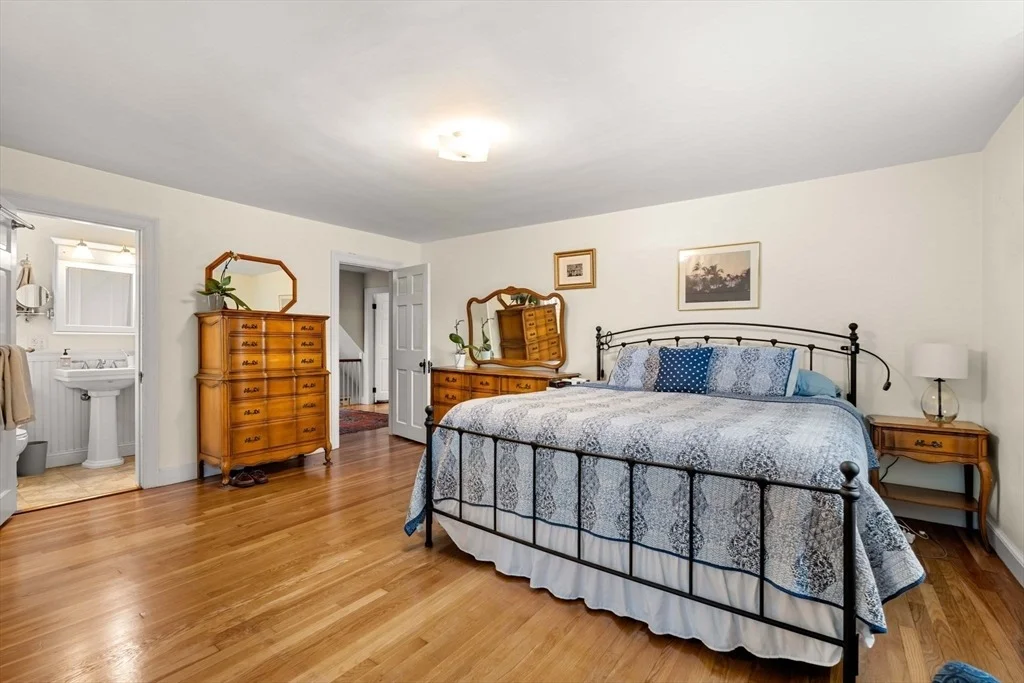 Photo of 23 Sevinor Rd