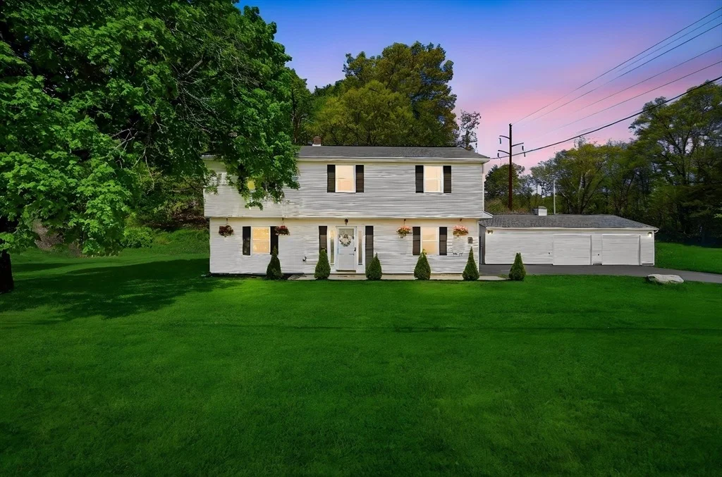 Photo of 563 Pochassic Rd.