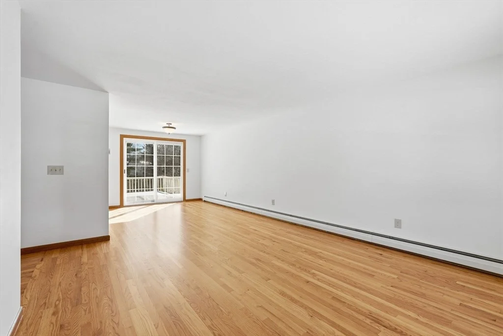 Photo of 132 Pondview Dr