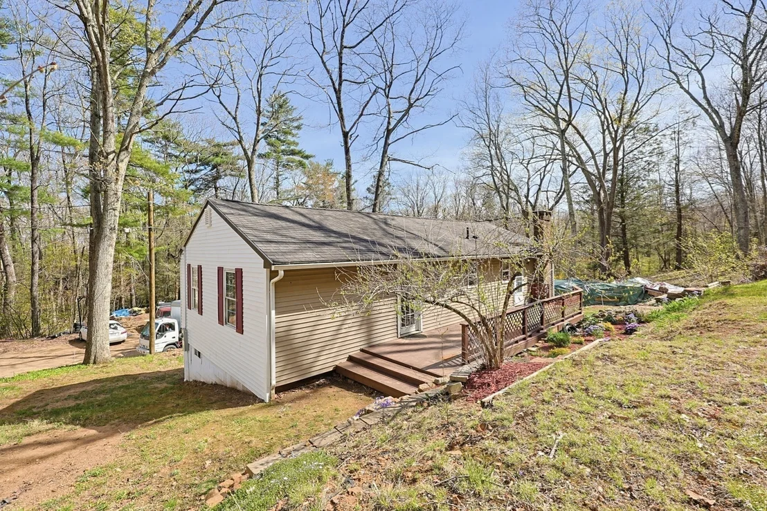 Photo of 124 Old County Road