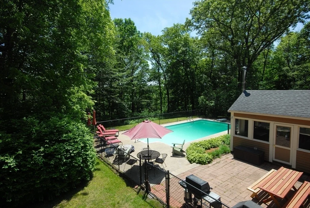 Photo of 7 Country Ln