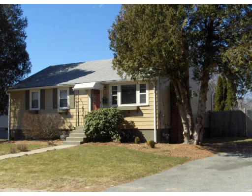 Photo of 81 Laurel Rd