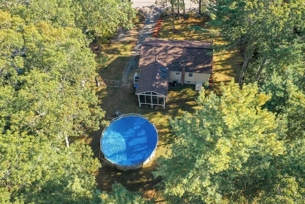 Photo of 493 Gorwin Dr