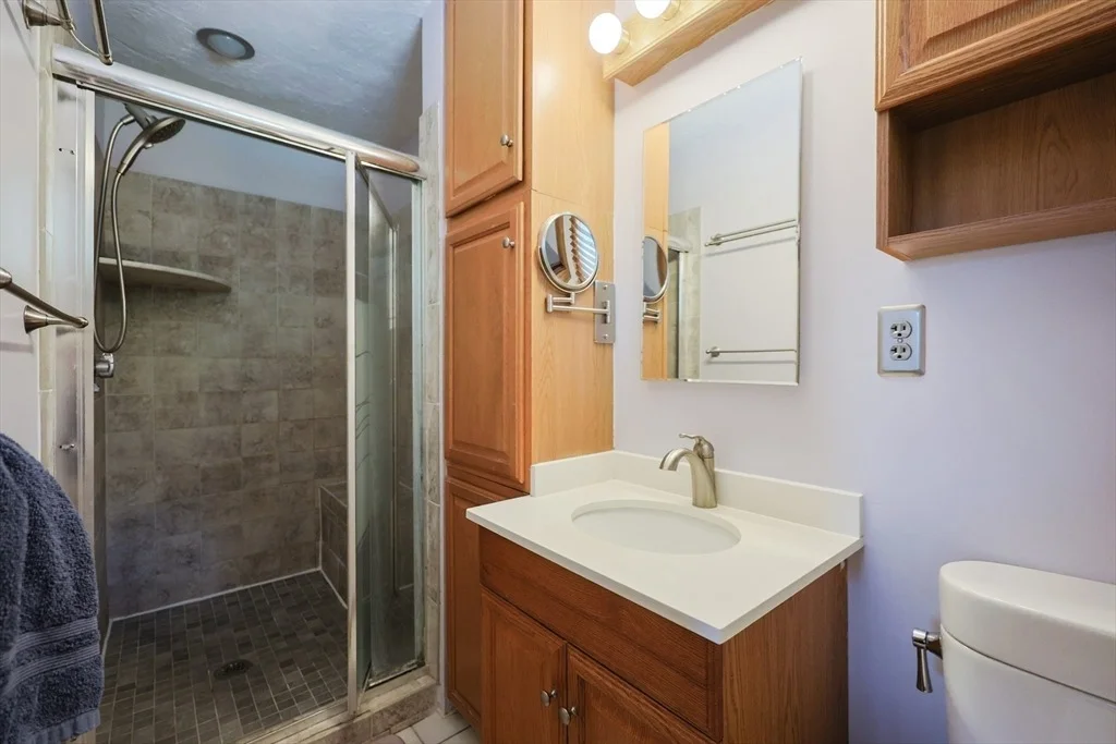 Photo of 6 Weetamoe Dr