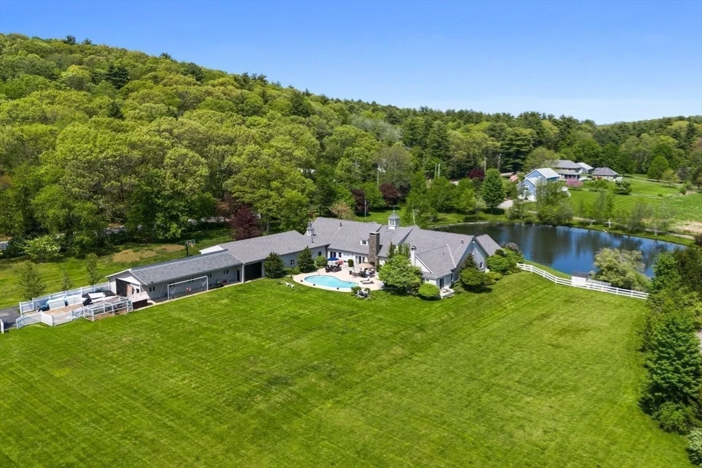 Photo of 52 Pineswamp Road