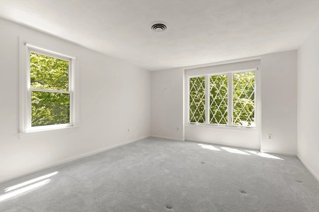 Photo of 80 Hampton Rd