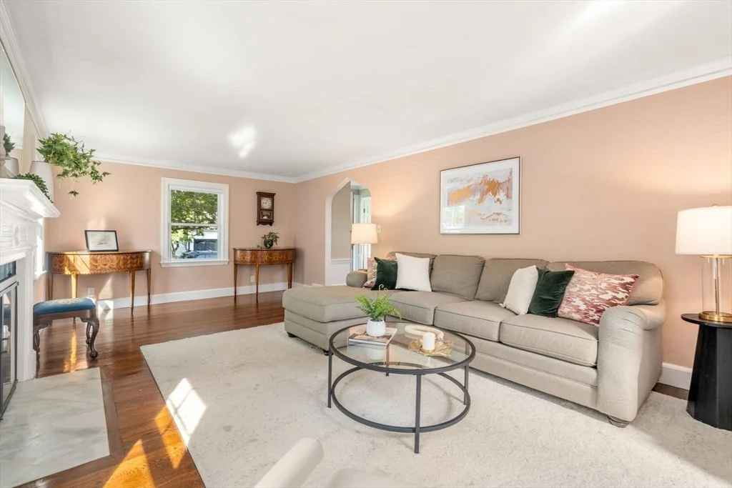 Photo of 52 Beaufort Ave