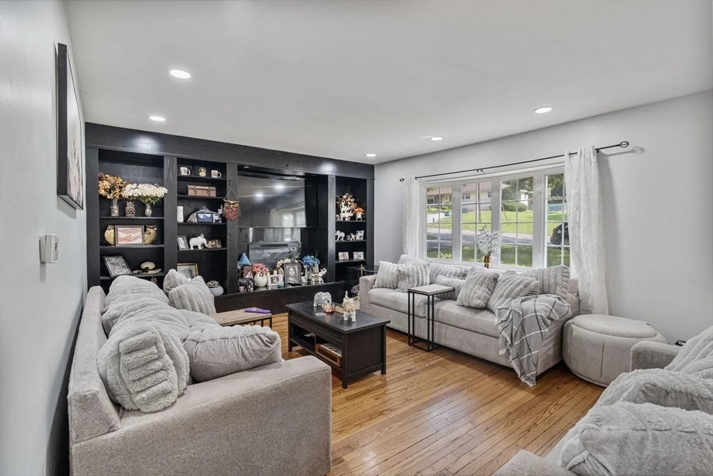 Photo of 281 Newton Rd