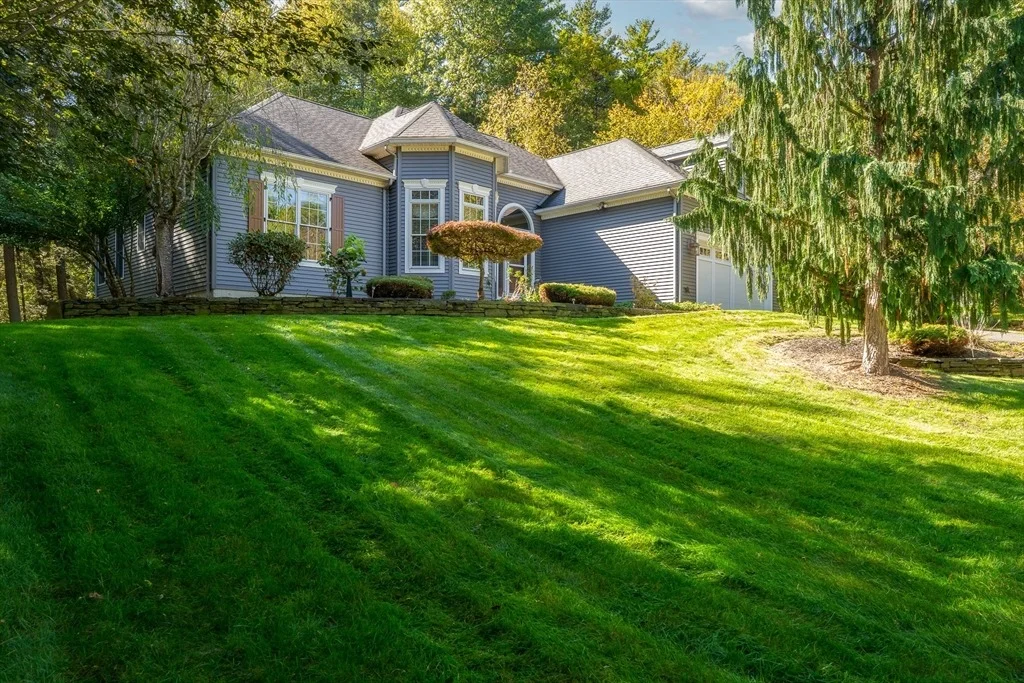 Photo of 10 Golden Cir