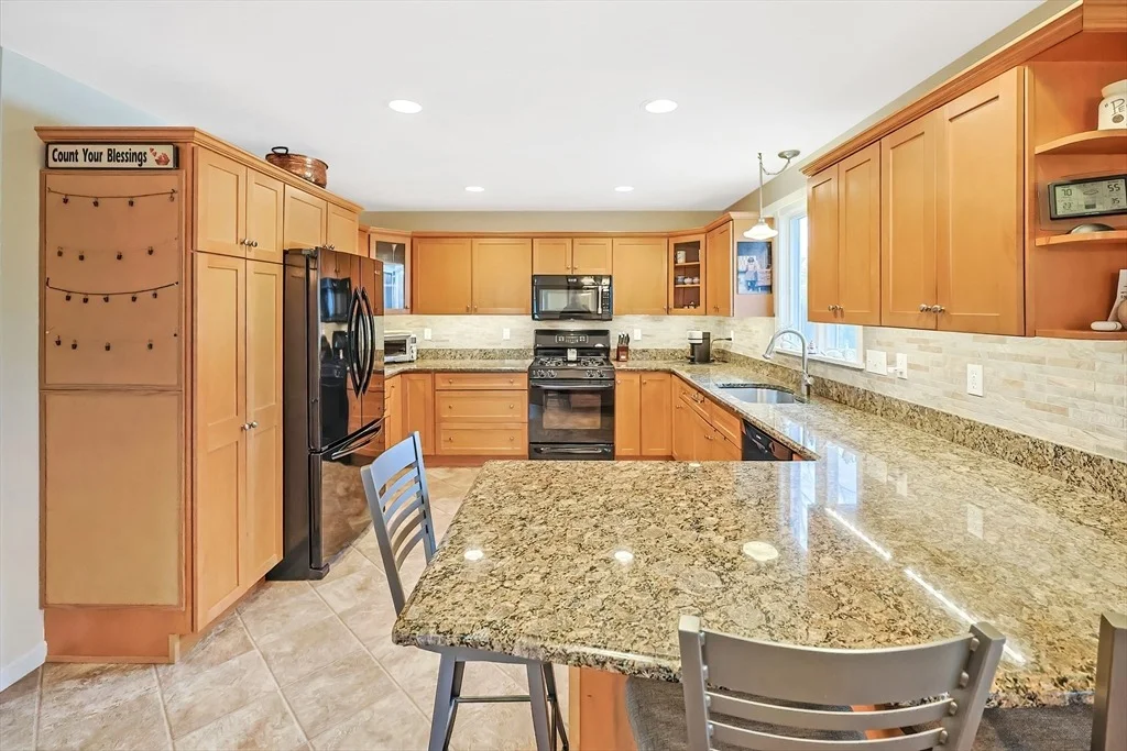 Photo of 4 Westbrook Ln