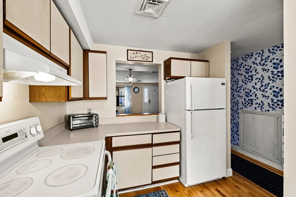 Photo of Unit 21 at 33 Maplewood Avenue
