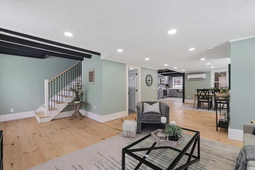 Photo of 294 Boston Road