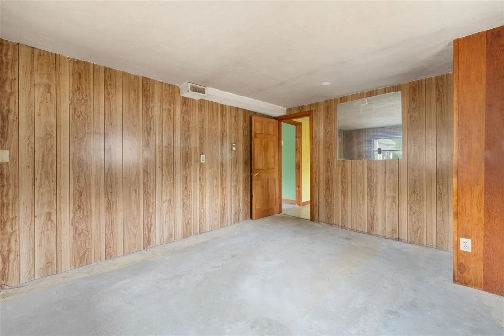 Photo of 2 Dustin St