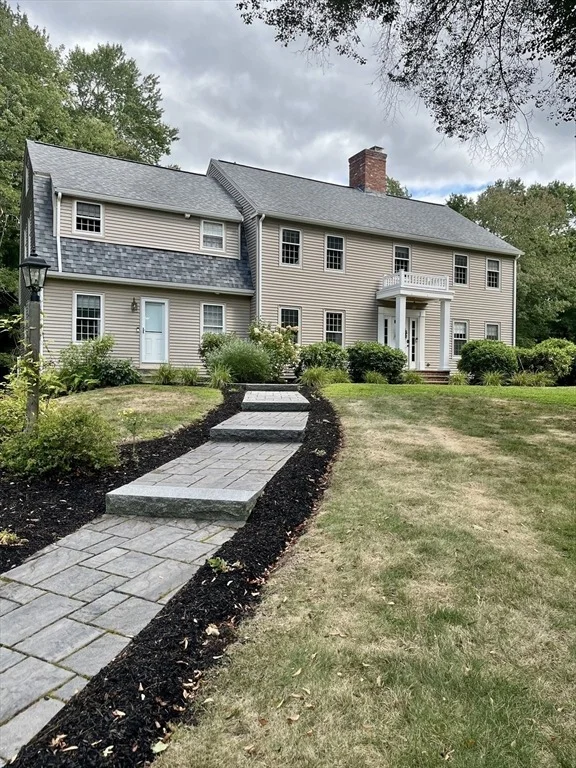 Photo of 14 Buckmaster Dr