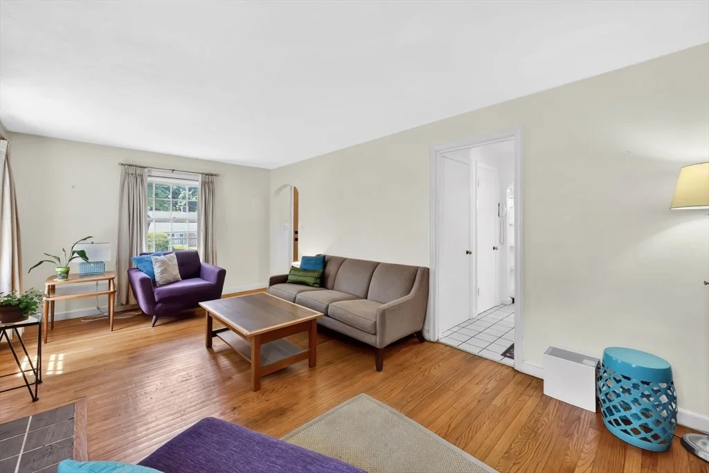 Photo of 121 Benz St