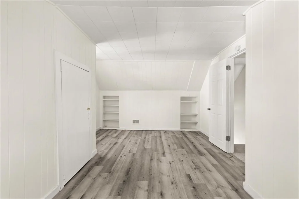 Photo of 922 Centre St