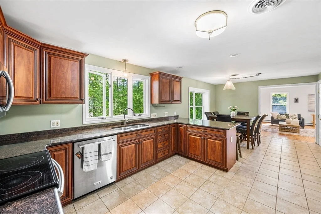 Photo of 4 Skyview Dr