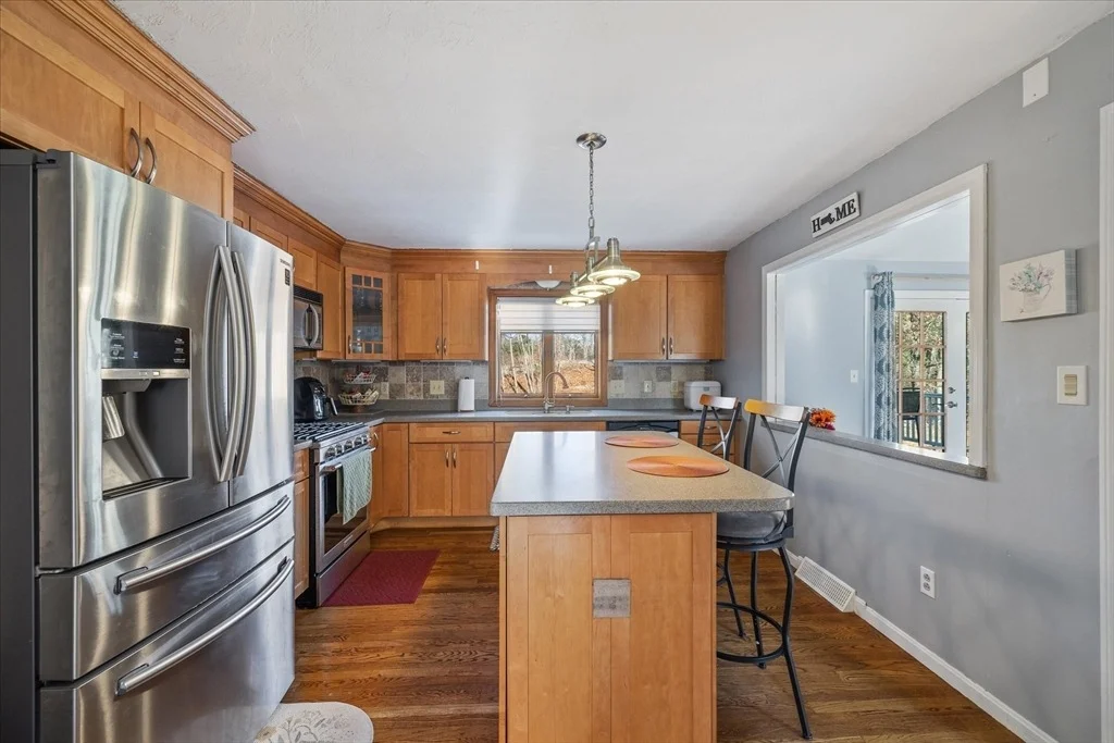 Photo of 75 Klebart Ave