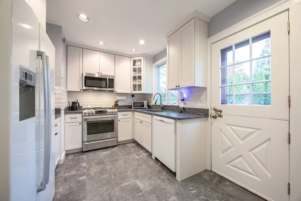 Photo of 51 Barnstable St