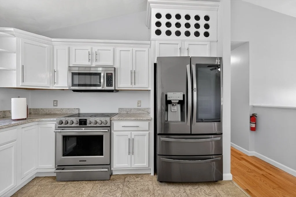 Photo of 3 Oak Leaf Cir