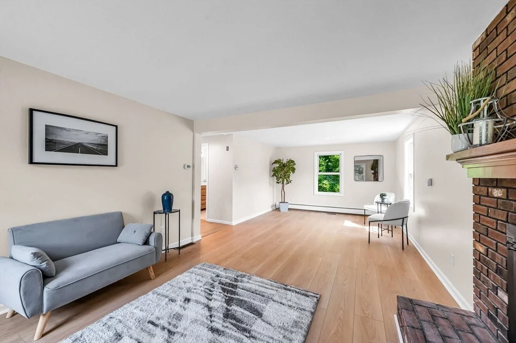 Photo of 13 Golden Dr