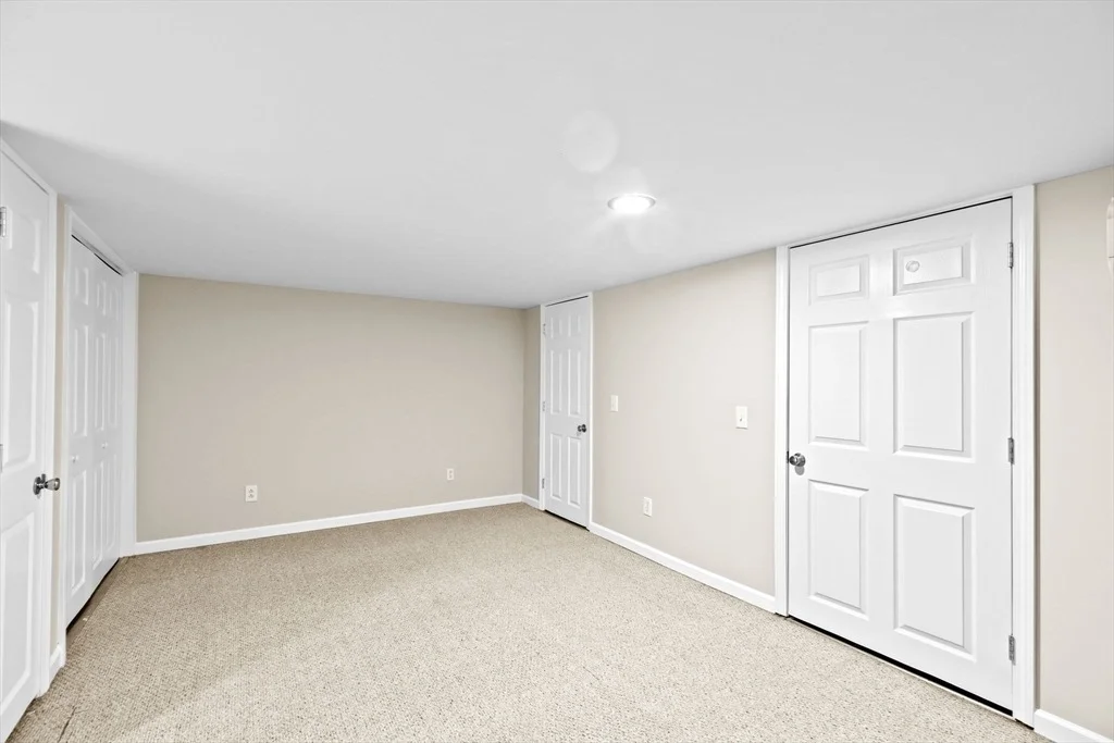 Photo of 2 Plumfield Ln.