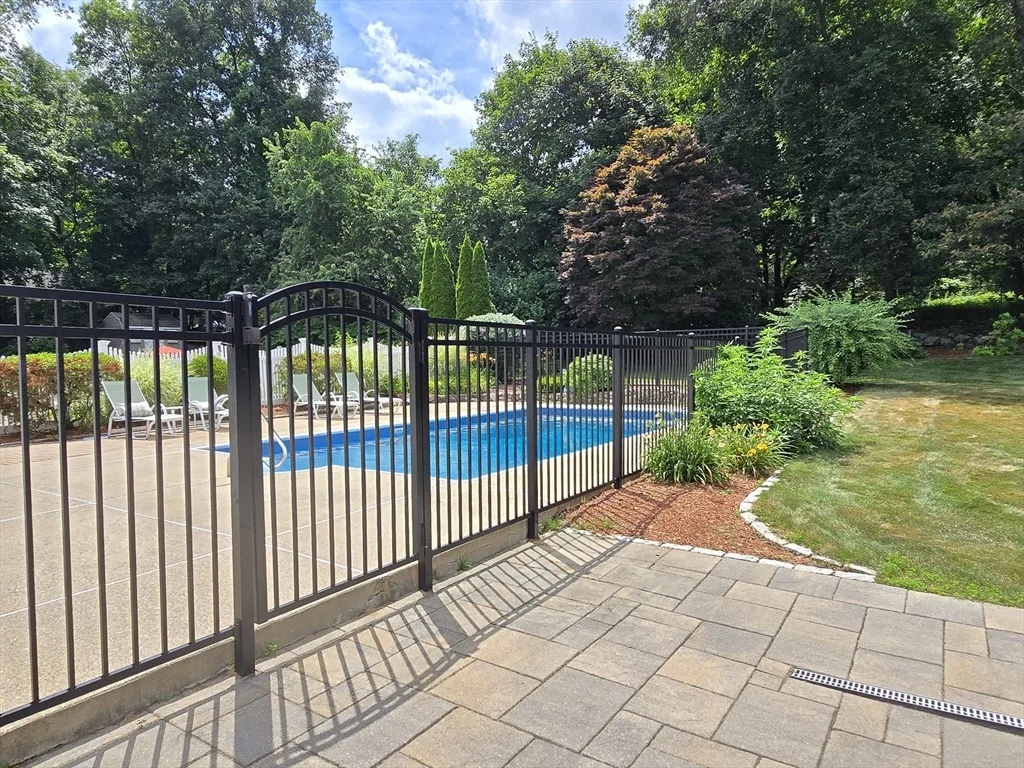 Photo of 42 Wayside Ln