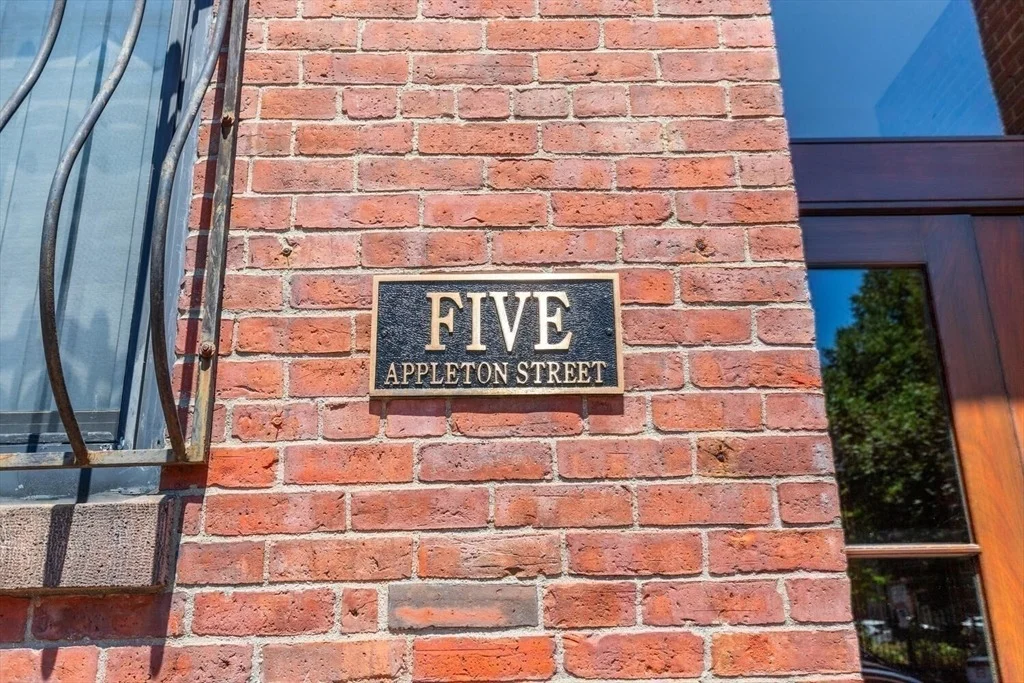 Photo of Unit 2D at 5 Appleton St